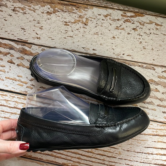 Vionic Shoes - Vionic sz 7 black leather driving loafers flats